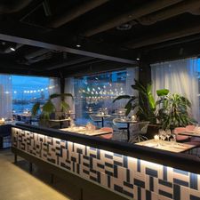 Putaine restaurant & bar