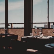 Rooftop Merckt Eten & Drinken