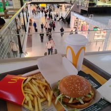 McDonald's Airport Schiphol Lounge 3