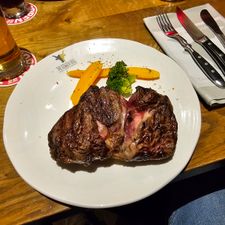Steakhouse The Golden Bull