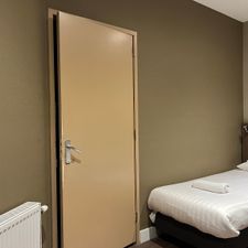 Aston city Hotel