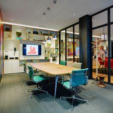 citizenM Schiphol Airport Hotel