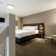 Hotel Flora Batava