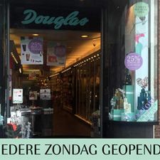 Parfumerie Douglas Den Bosch