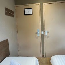 Aston city Hotel