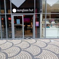 Sunglass Hut