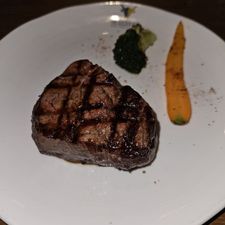 Steakhouse The Golden Bull