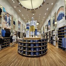 UNIQLO