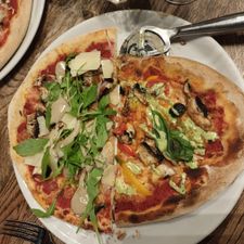 WOODSTONE Pizza and Wine Almere