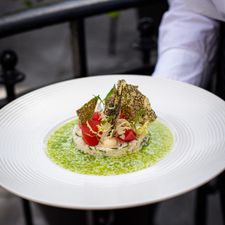 Restaurant On Cru