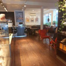 Douwe Egberts Café
