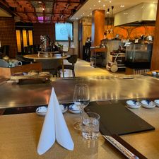 Hosokawa Teppanyaki en Sushi restaurant