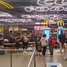 McDonald's Airport Schiphol Lounge 3