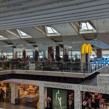 McDonald's Airport Schiphol Lounge 3