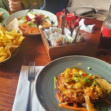 NielZ Café Restaurant