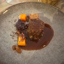 ZIES wijnbar • bistro • boutique hotel