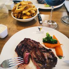 Steakhouse The Golden Bull