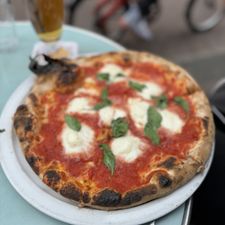 La Perla Pizzeria