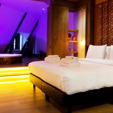 Manzo's Suites