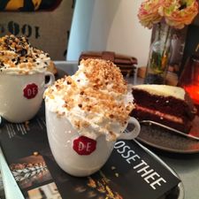 Douwe Egberts Café