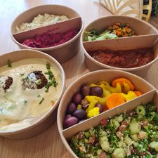 SHOUQ Zeist - Hummus, falafel & mezze (ook catering)