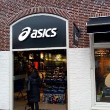 ASICS