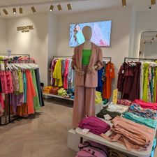 Essentiel Antwerp Outlet