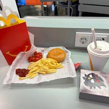 McDonald's Airport Schiphol Lounge 2