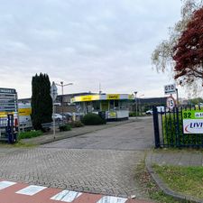 Hertz Autoverhuur - Den Bosch - Rietveldenweg 32c