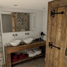 ZIES wijnbar • bistro • boutique hotel