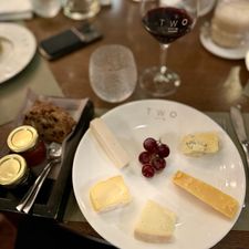 Bistro TWO