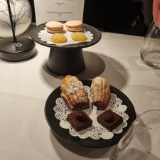 Restaurant On Cru