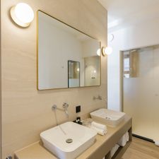 Hotel Flora Batava