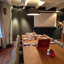 NielZ Café Restaurant