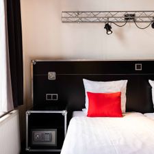 Backstage Hotel
