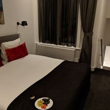 ZIES wijnbar • bistro • boutique hotel