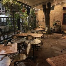 Café Bistro Jules