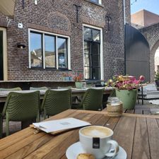 Eet-Lokaal | Café, Restaurant & Zalen