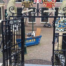 Bregje Leiden