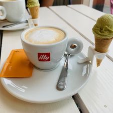 Bij Lotje