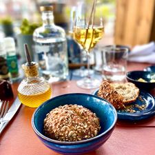 Zinc wine&dine