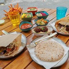 SHOUQ Zeist - Hummus, falafel & mezze (ook catering)