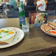 Nes Café