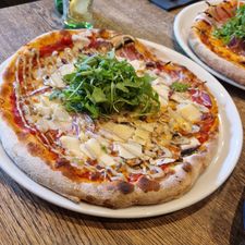 WOODSTONE Pizza and Wine Almere