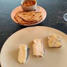 Putaine restaurant & bar