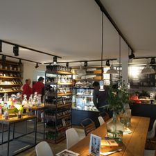 Chocolate Company Café