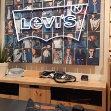 Levi's