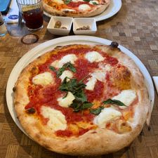 La Perla Pizzeria