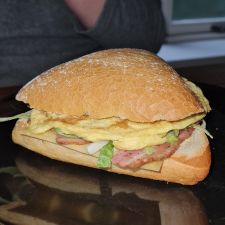 Bakker Bart Oosterhout belegde broodjes & meer
