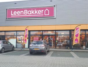 Leen Bakker